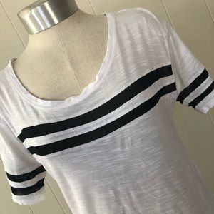 Short Sleeve Black and White Tee
